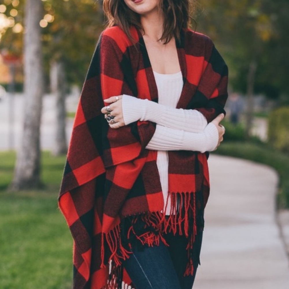 Plaid Tassel Poncho - Picture 5 of 6